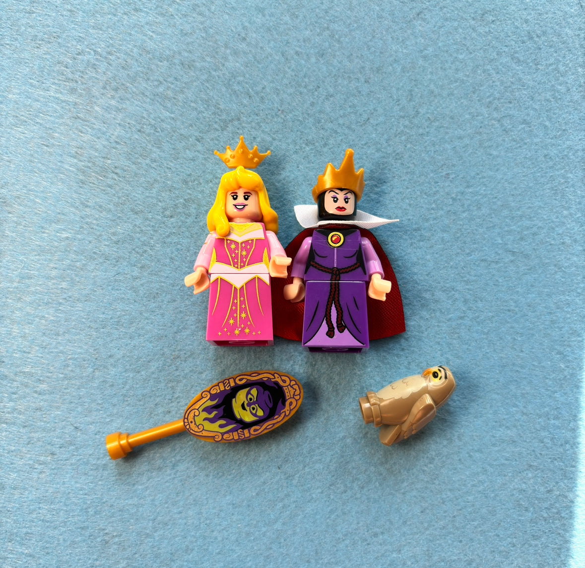 Sleeping princess and evil queen minifigures